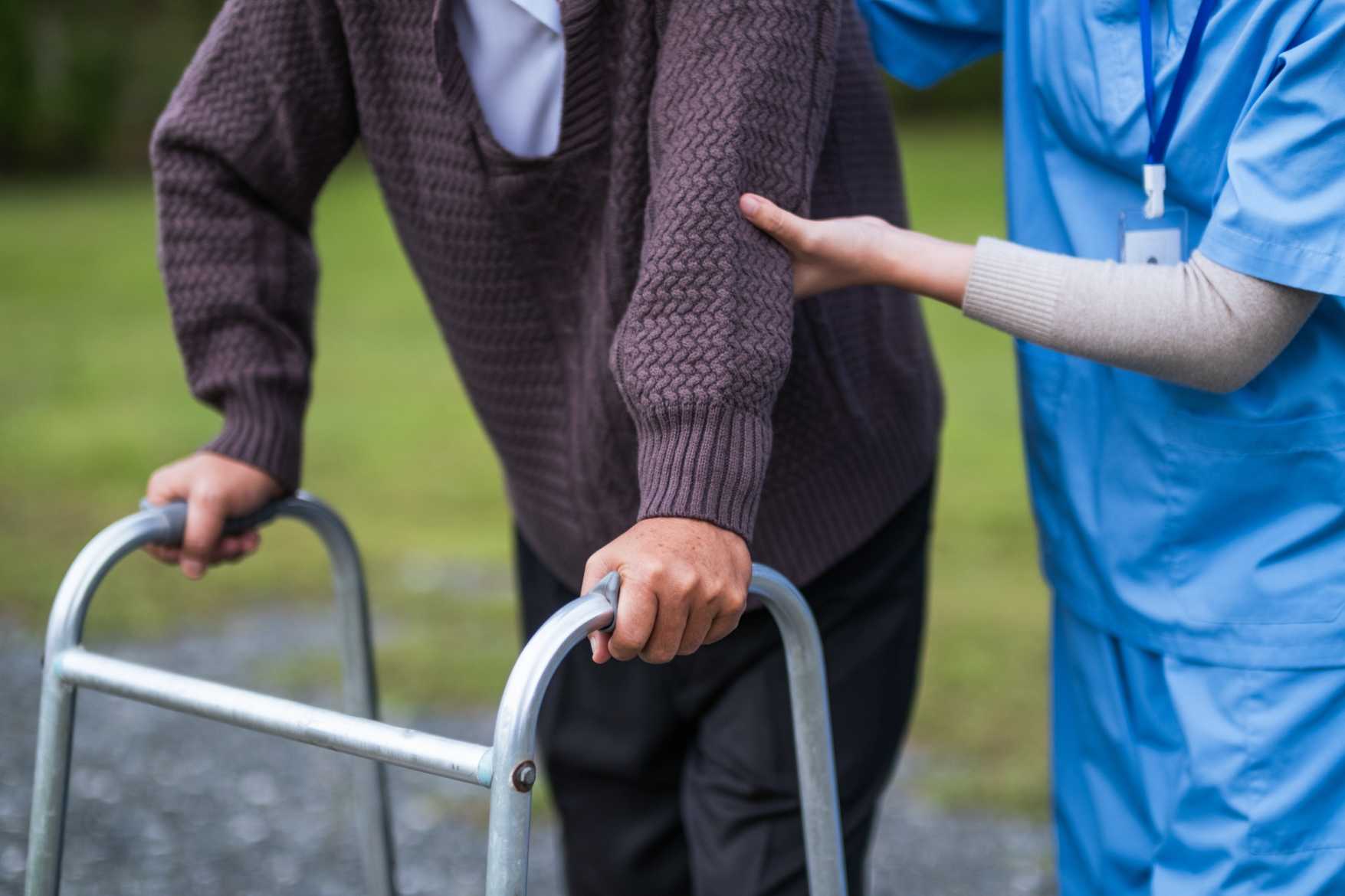 The Best Walking Aids in Seniors: Enhance Mobility and Independence